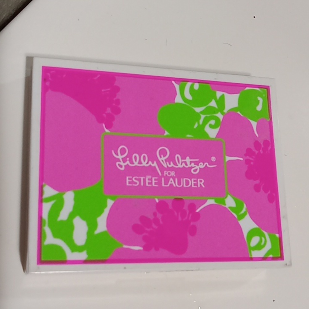 Lilly Pulitzer Estee Lauder eyeshadow quad**